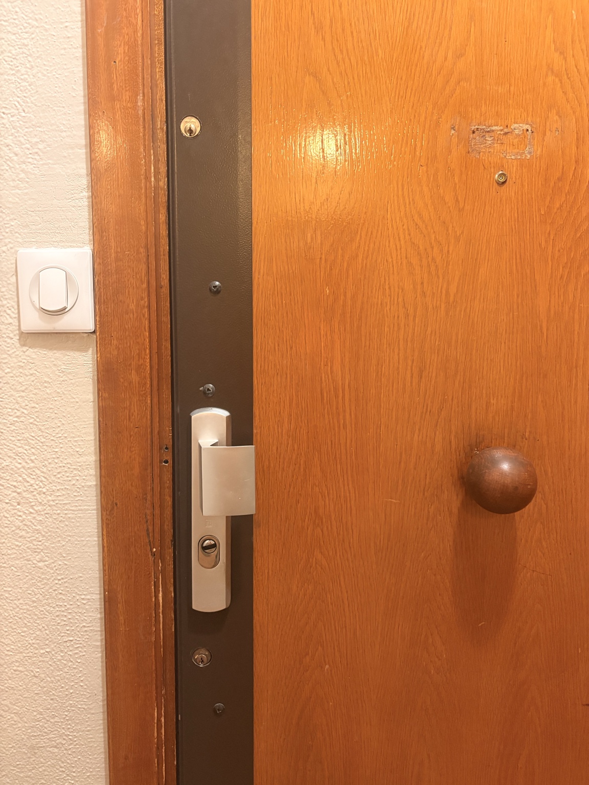 Porte d’entrée de l’appartement